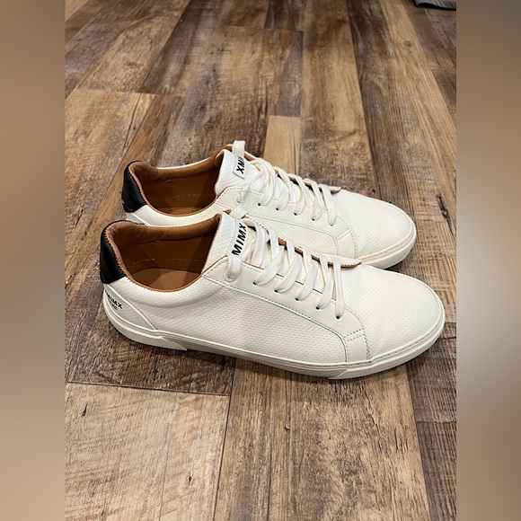 ASOS DESIGN Sneakers - Mens 10 - Picture 2 of 7